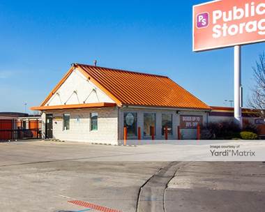 Storage Units for Rent available at 7000 South Cicero Avenue, Bedford Park, IL 60638