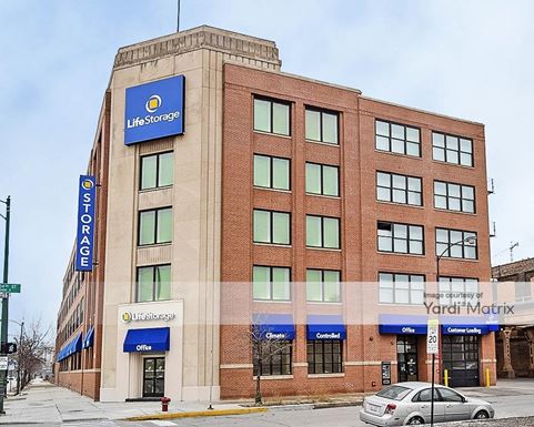 Source URL: https://cdnsc.rentcafe.com/dmslivecafe/3/1061546/1061546-1-4.jpg?width=-1&height=385&quality=80