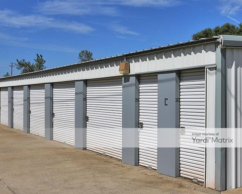 Source URL: https://cdnsc.rentcafe.com/dmslivecafe/3/1061555/1061555-1-4.jpg?width=-1&height=385&quality=80