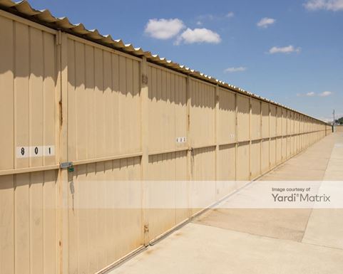 Source URL: https://cdnsc.rentcafe.com/dmslivecafe/3/1061567/1061567-1-4.jpg?width=-1&height=385&quality=80