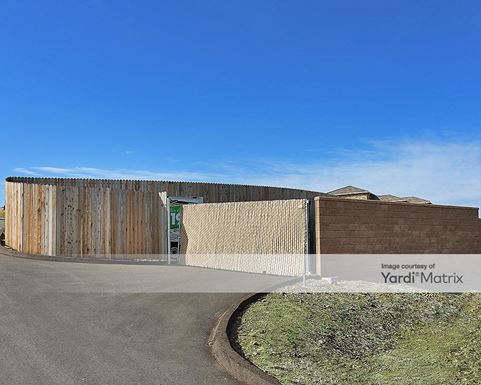 Source URL: https://cdnsc.rentcafe.com/dmslivecafe/3/1061571/1061571-1-5.jpg?width=-1&height=385&quality=80