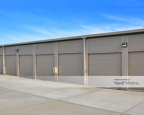 Source URL: https://cdnsc.rentcafe.com/dmslivecafe/3/1061574/1061574-1-4.jpg?width=-1&height=385&quality=80