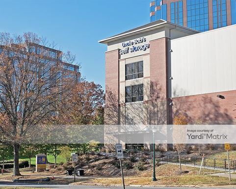 Source URL: https://cdnsc.rentcafe.com/dmslivecafe/3/1061615/1061615-1-2.jpg?width=-1&height=385&quality=80