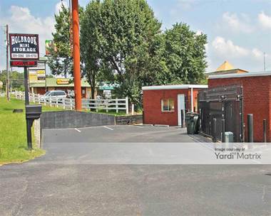 Storage Units for Rent available at 424 Atlanta Road, Cumming, GA 30040