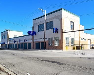 Storage Units for Rent available at 2051 North Austin Avenue, Chicago, IL 60639