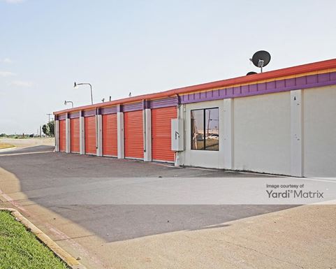 Source URL: https://cdnsc.rentcafe.com/dmslivecafe/3/1061684/1061684-1-2.jpg?width=-1&height=385&quality=80