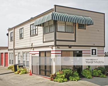 Storage Units for Rent available at 1920 North Interstate 35 East, Lancaster, TX 75134