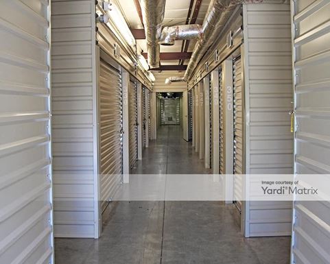 Source URL: https://cdnsc.rentcafe.com/dmslivecafe/3/1061723/1061723-1-2.jpg?width=-1&height=385&quality=80