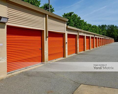 Source URL: https://cdnsc.rentcafe.com/dmslivecafe/3/1061756/1061756-1-2.jpg?width=-1&height=385&quality=80