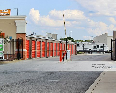 Source URL: https://cdnsc.rentcafe.com/dmslivecafe/3/1061820/1061820-1-6.jpg?width=-1&height=385&quality=80