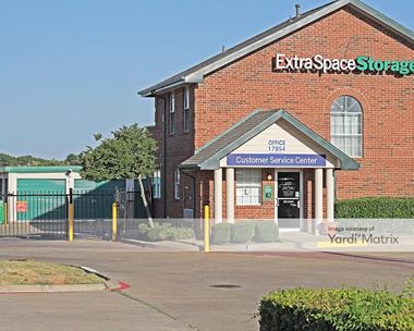 Storage Units for Rent available at 17854 Preston Road, Dallas, TX 75252