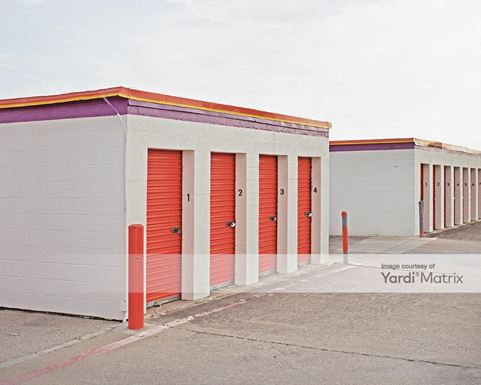 Source URL: https://cdnsc.rentcafe.com/dmslivecafe/3/1061867/1061867-1-4.jpg?width=-1&height=385&quality=80