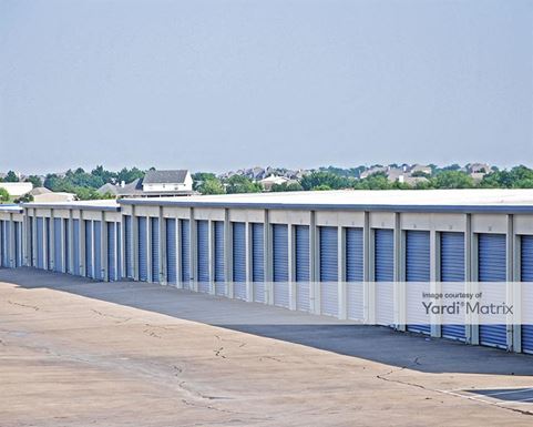 Source URL: https://cdnsc.rentcafe.com/dmslivecafe/3/1061890/1061890-1-4.jpg?width=-1&height=385&quality=80