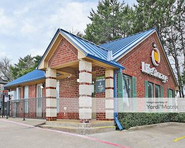 Storage Units for Rent available at 335 West Westchester Pkwy, Grand Prairie, TX 75052
