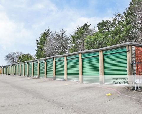 Source URL: https://cdnsc.rentcafe.com/dmslivecafe/3/1061904/1061904-1-2.jpg?width=-1&height=385&quality=80