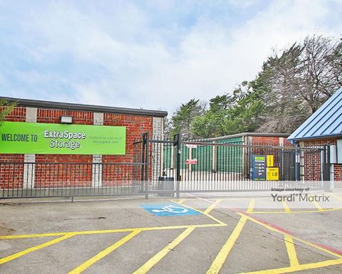 Source URL: https://cdnsc.rentcafe.com/dmslivecafe/3/1061904/1061904-1-5.jpg?width=-1&height=385&quality=80