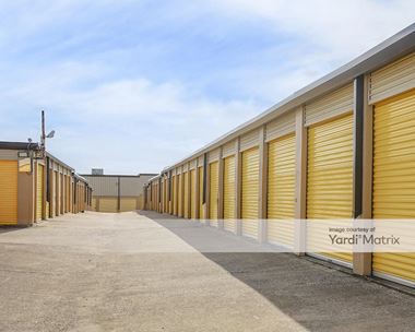 Storage Units for Rent available at 1606 Plantation Road, Dallas, TX 75235