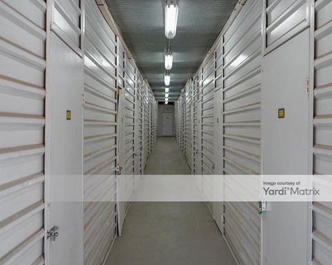 Source URL: https://cdnsc.rentcafe.com/dmslivecafe/3/1061906/1061906-1-4.jpg?width=-1&height=385&quality=80