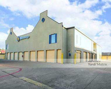 Storage Units for Rent available at 13820 Montfort Drive, Dallas, TX 75240