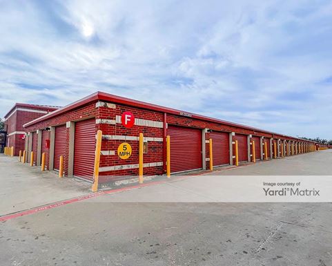 Source URL: https://cdnsc.rentcafe.com/dmslivecafe/3/1061922/1061922-1-3.jpg?width=-1&height=385&quality=80