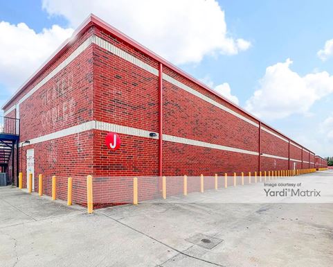 Source URL: https://cdnsc.rentcafe.com/dmslivecafe/3/1061922/1061922-1-4.jpg?width=-1&height=385&quality=80