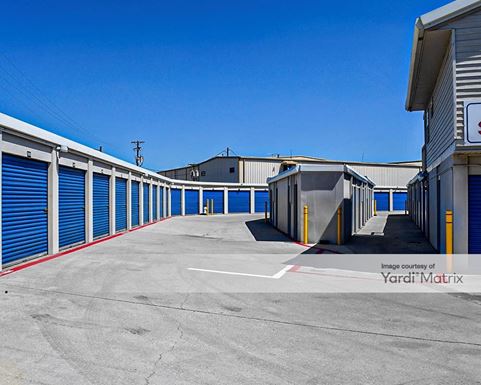 Source URL: https://cdnsc.rentcafe.com/dmslivecafe/3/1061937/1061937-1-4.jpg?width=-1&height=385&quality=80