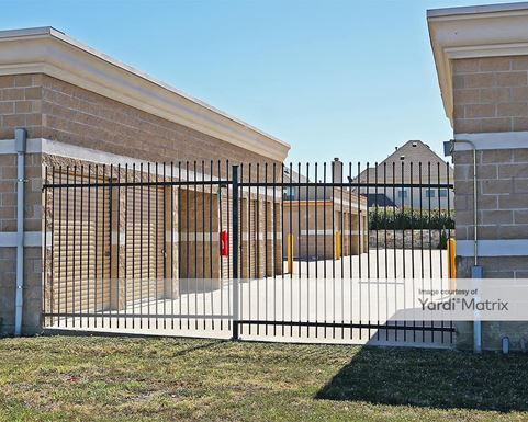 Source URL: https://cdnsc.rentcafe.com/dmslivecafe/3/1061940/1061940-1-5.jpg?width=-1&height=385&quality=80