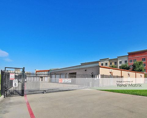 Source URL: https://cdnsc.rentcafe.com/dmslivecafe/3/1061944/1061944-1-6.jpg?width=-1&height=385&quality=80