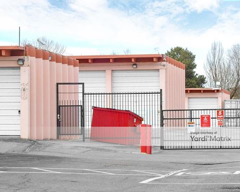 Source URL: https://cdnsc.rentcafe.com/dmslivecafe/3/1062025/1062025-1-3.jpg?width=-1&height=385&quality=80