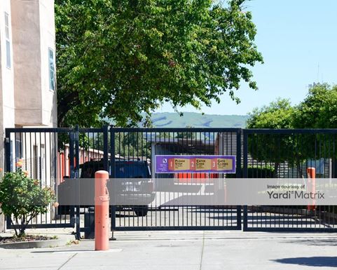 Source URL: https://cdnsc.rentcafe.com/dmslivecafe/3/1062196/1062196-1-4.jpg?width=-1&height=385&quality=80