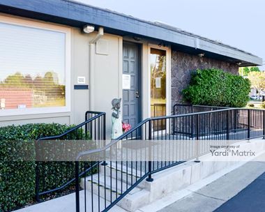 Storage Units for Rent available at 325 Mowry Avenue, Fremont, CA 94536