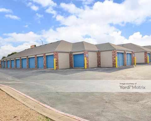 Source URL: https://cdnsc.rentcafe.com/dmslivecafe/3/1062223/1062223-1-3.jpg?width=-1&height=385&quality=80