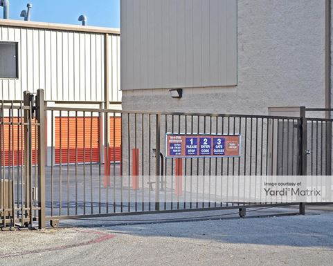 Source URL: https://cdnsc.rentcafe.com/dmslivecafe/3/1062242/1062242-1-3.jpg?width=-1&height=385&quality=80