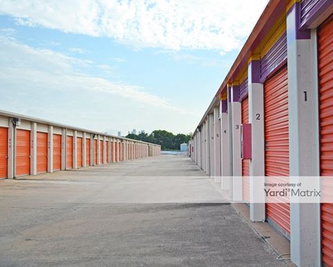 Source URL: https://cdnsc.rentcafe.com/dmslivecafe/3/1062244/1062244-1-4.jpg?width=-1&height=385&quality=80