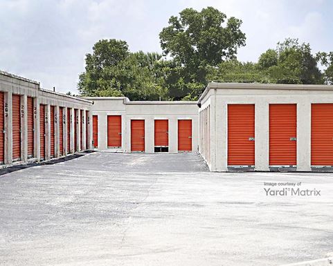 Source URL: https://cdnsc.rentcafe.com/dmslivecafe/3/1062245/1062245-1-4.jpg?width=-1&height=385&quality=80