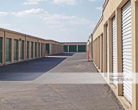 Source URL: https://cdnsc.rentcafe.com/dmslivecafe/3/1062266/1062266-1-3.jpg?width=-1&height=385&quality=80