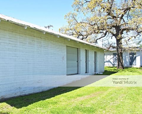 Source URL: https://cdnsc.rentcafe.com/dmslivecafe/3/1062281/1062281-1-4.jpg?width=-1&height=385&quality=80