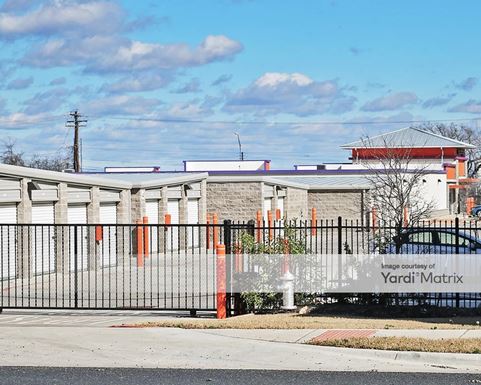 Source URL: https://cdnsc.rentcafe.com/dmslivecafe/3/1062290/1062290-1-3.jpg?width=-1&height=385&quality=80