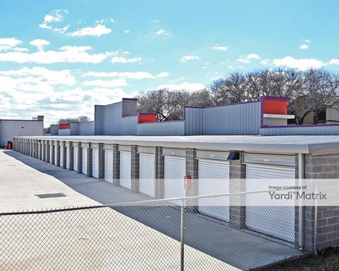 Source URL: https://cdnsc.rentcafe.com/dmslivecafe/3/1062290/1062290-1-4.jpg?width=-1&height=385&quality=80