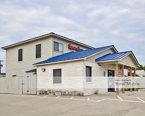 Source URL: https://cdnsc.rentcafe.com/dmslivecafe/3/1062304/1062304-1-5.jpg?width=-1&height=385&quality=80