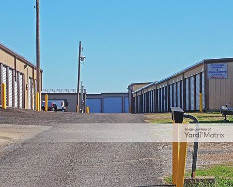 Source URL: https://cdnsc.rentcafe.com/dmslivecafe/3/1062395/1062395-1-4.jpg?width=-1&height=385&quality=80