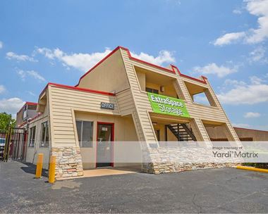 Storage Units for Rent available at 5197 McCart Avenue, Fort Worth, TX 76115