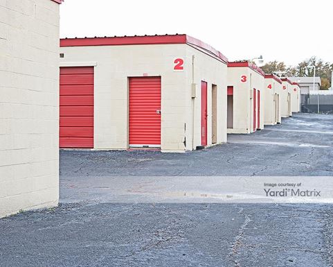 Source URL: https://cdnsc.rentcafe.com/dmslivecafe/3/1062398/1062398-1-5.jpg?width=-1&height=385&quality=80