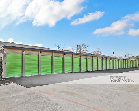 Source URL: https://cdnsc.rentcafe.com/dmslivecafe/3/1062423/1062423-1-6.jpg?width=-1&height=385&quality=80