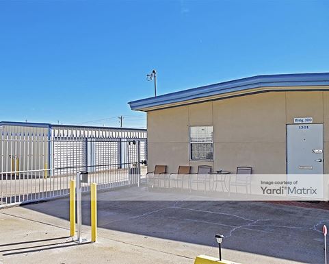 Source URL: https://cdnsc.rentcafe.com/dmslivecafe/3/1062424/1062424-1-2.jpg?width=-1&height=385&quality=80