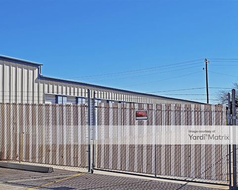 Source URL: https://cdnsc.rentcafe.com/dmslivecafe/3/1062424/1062424-1-4.jpg?width=-1&height=385&quality=80