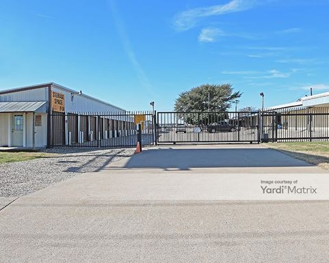 Source URL: https://cdnsc.rentcafe.com/dmslivecafe/3/1062442/1062442-1-2.jpg?width=-1&height=385&quality=80