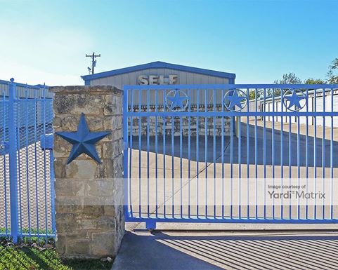 Source URL: https://cdnsc.rentcafe.com/dmslivecafe/3/1062443/1062443-1-5.jpg?width=-1&height=385&quality=80