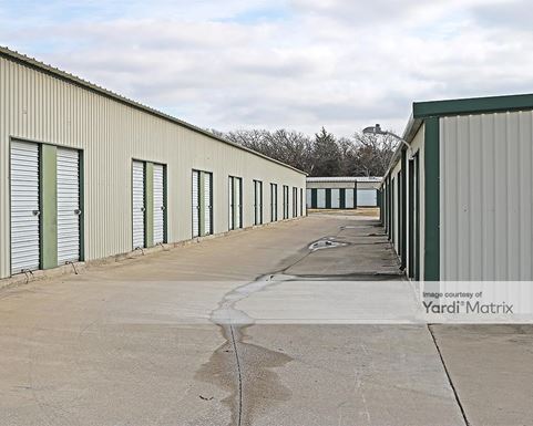 Source URL: https://cdnsc.rentcafe.com/dmslivecafe/3/1062447/1062447-1-5.jpg?width=-1&height=385&quality=80