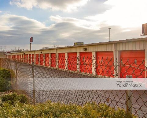 Source URL: https://cdnsc.rentcafe.com/dmslivecafe/3/1062456/1062456-1-3.jpg?width=-1&height=385&quality=80